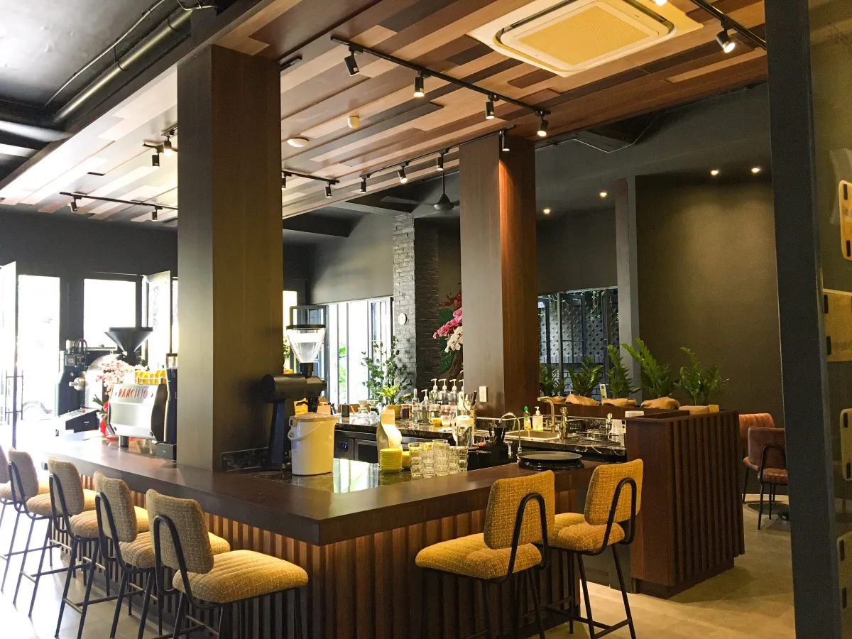 Quầy bar và khu coffee Cầu Đất Showroom
